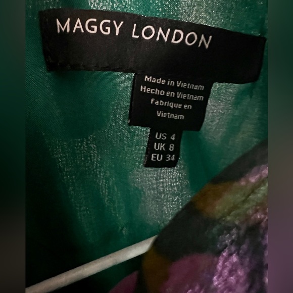 👗NWT! Maggy London Green Floral Dress - Picture 10 of 13